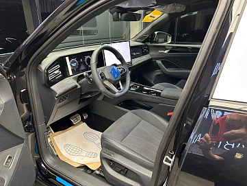 Volkswagen Tiguan, 2025г, полный привод, робот