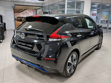 Nissan Leaf, 2021г, передний привод, автомат