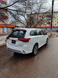 Mitsubishi Outlander, 2022г, передний привод, вариатор