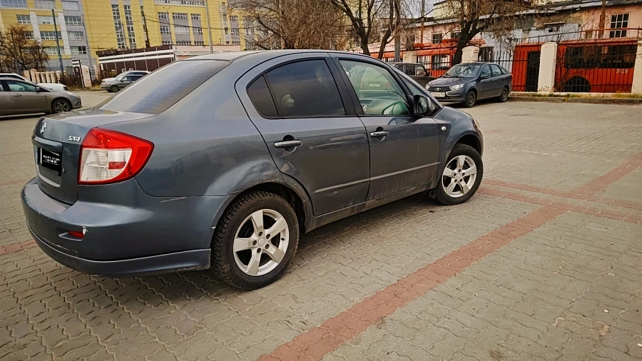 Suzuki SX4, 2008г., передний привод, механика