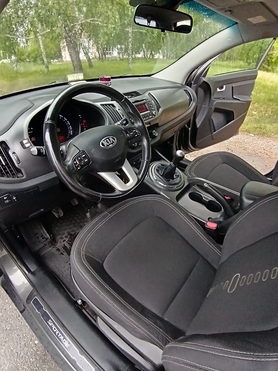 Kia Sportage, 2012г., передний привод, автомат