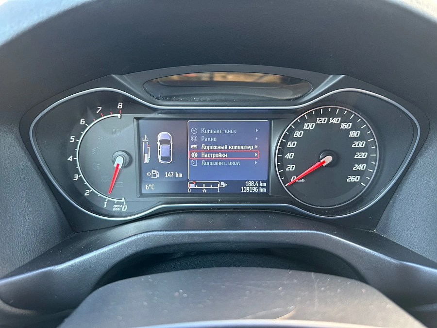 Ford Mondeo, 2012г., передний привод, механика