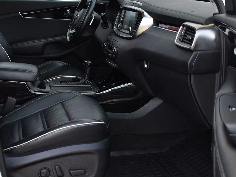 Kia Sorento, 2018г., полный привод, автомат