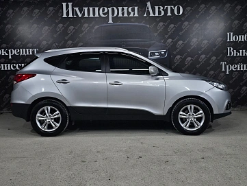 Hyundai ix35, 2012г, передний привод, автомат