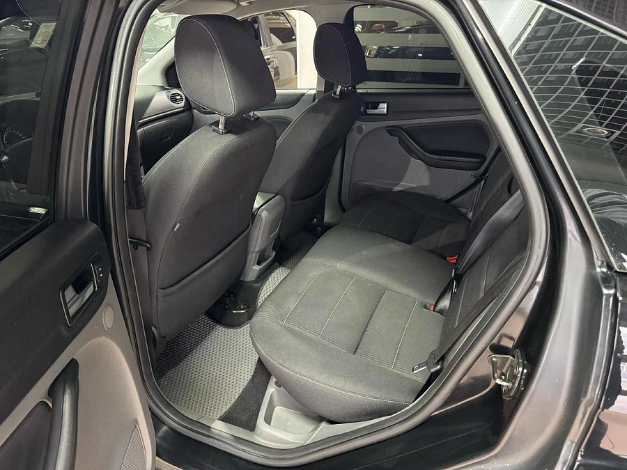Ford Focus, 2010г., передний привод, автомат