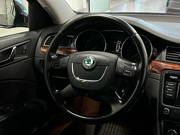 Skoda Superb, 2010г, передний привод, робот