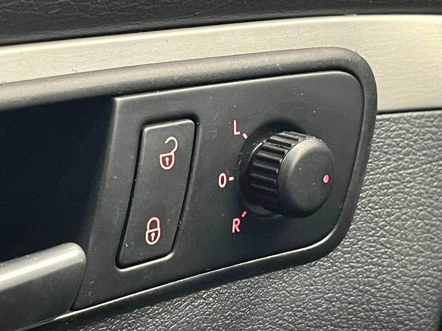 Volkswagen Touran, 2007г., передний привод, робот