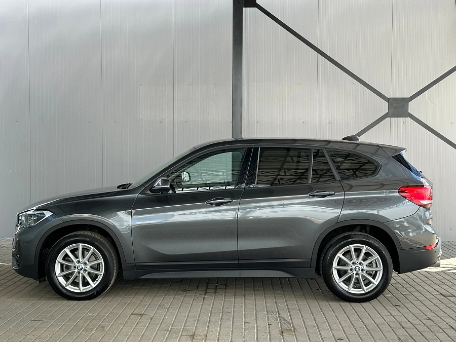 BMW X1, 2021г., передний привод, робот
