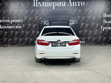 Toyota Camry, 2014г, передний привод, автомат