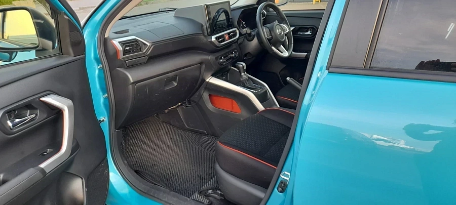 Toyota Raize, 2020г., передний привод, вариатор