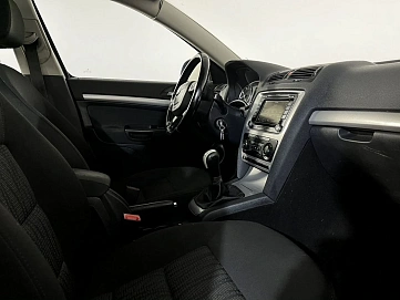 Skoda Octavia, 2010г, передний привод, механика