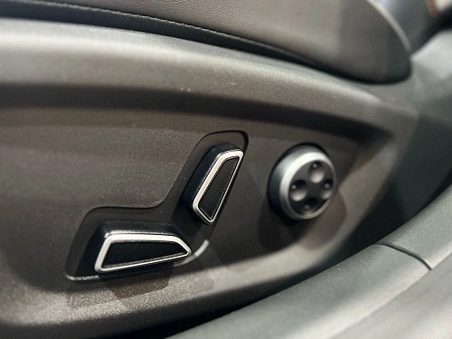 Changan UNI-V, 2024г, передний привод, робот