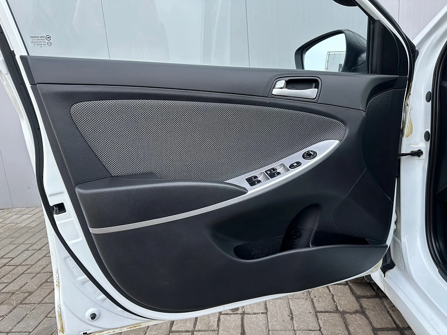 Hyundai Solaris, 2014г., передний привод, механика