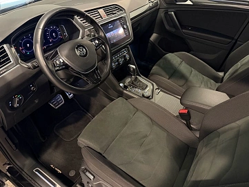 Volkswagen Tiguan, 2019г, передний привод, автомат