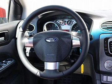Ford Focus, 2010г, передний привод, автомат