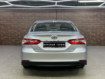 Toyota Camry, 2019г, передний привод, автомат