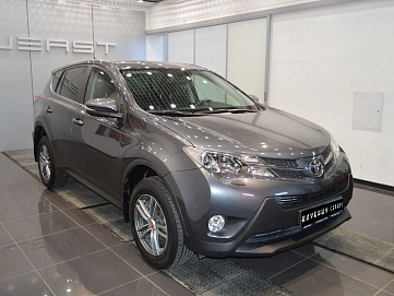 Toyota RAV4, 2014г, полный привод, вариатор