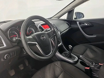 Opel Astra, 2013г, передний привод, механика