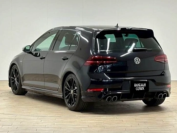 Volkswagen Golf R, 2018г, полный привод, робот
