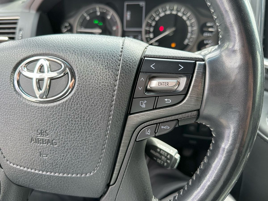 Toyota Land Cruiser, 2021г., полный привод, автомат