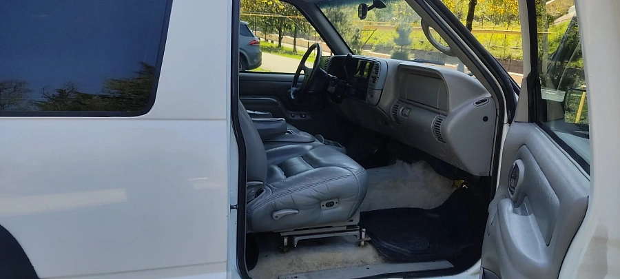 Chevrolet Tahoe, 1997г., полный привод, автомат