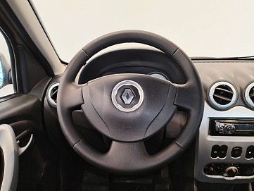 Renault Sandero, 2011г, передний привод, механика