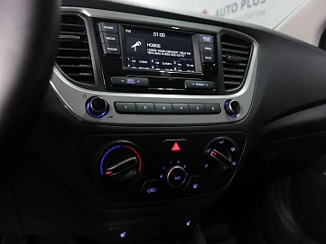 Hyundai Solaris, 2018г, передний привод, автомат