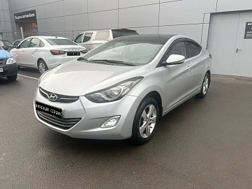 Hyundai Elantra, 2012г, передний привод, механика