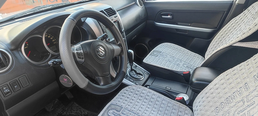 Suzuki Grand Vitara, 2011г., полный привод, автомат