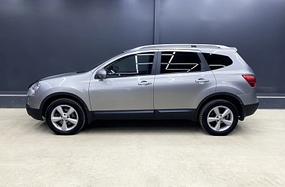 Nissan Qashqai, 2009г, передний привод, вариатор