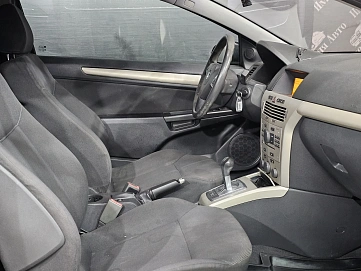 Opel , 2008г., передний привод, робот