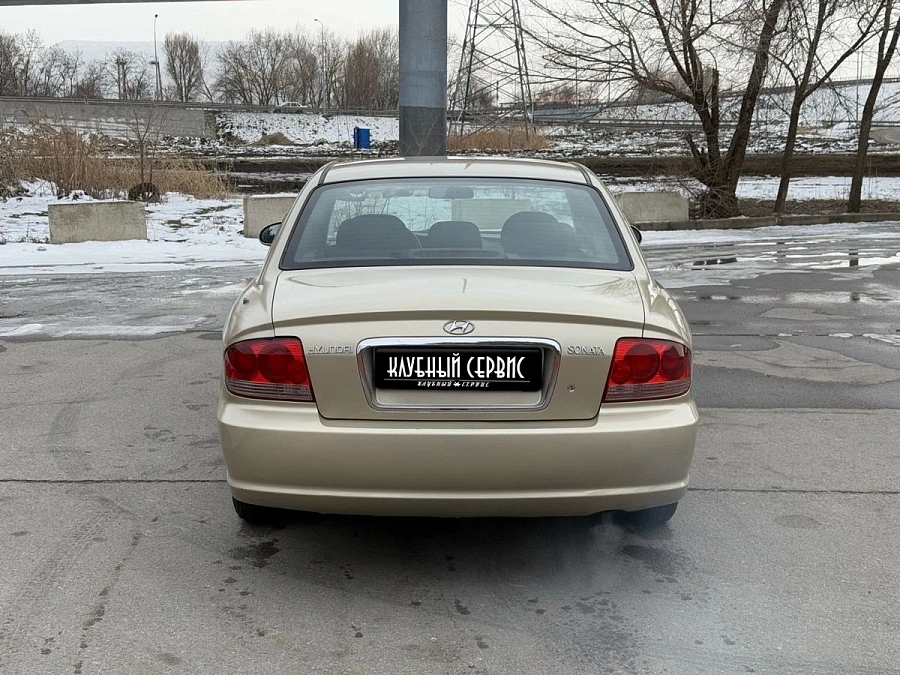 Hyundai Sonata, 2005г., передний привод, механика