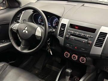 Mitsubishi Outlander, 2010г, полный привод, вариатор