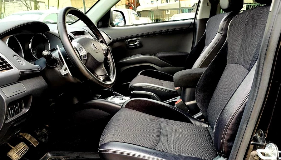 Citroen C-Crosser, 2011г., передний привод, вариатор