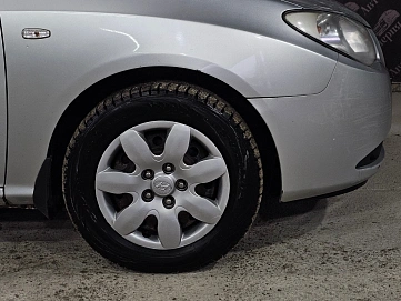 Hyundai Elantra, 2009г, передний привод, автомат