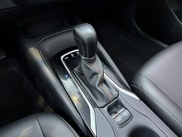 Toyota Corolla, 2022г, передний привод, вариатор