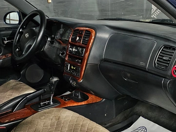 Hyundai Sonata, 2006г, передний привод, автомат