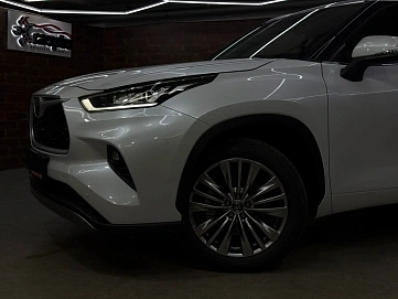 Toyota Highlander, 2025г, полный привод, автомат