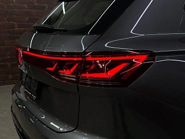 Volkswagen Touareg, 2025г, полный привод, автомат
