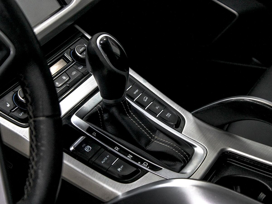 Geely Atlas, 2021г., передний привод, автомат