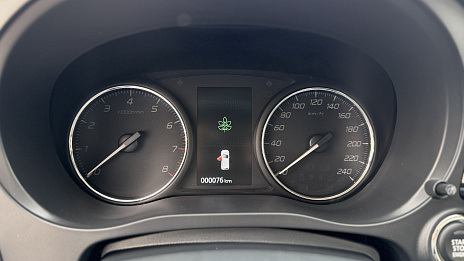 Mitsubishi Outlander, 2022г, передний привод, вариатор