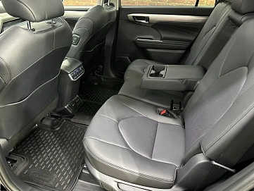 Toyota Highlander, 2025г, полный привод, автомат