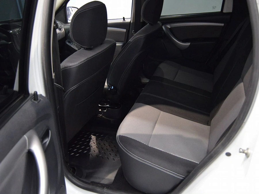 Renault Duster, 2012г., передний привод, автомат