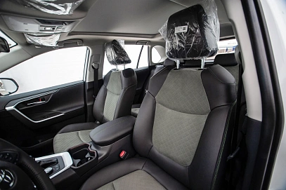 Toyota RAV4, 2025г, полный привод, вариатор