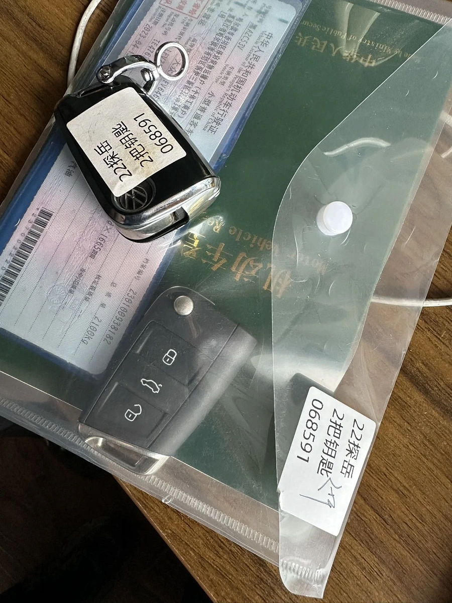 Volkswagen Tayron, 2022г., передний привод, робот