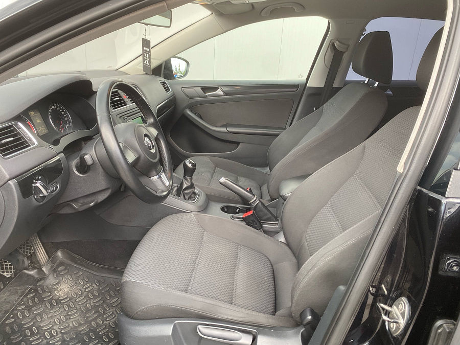 Volkswagen Jetta, 2012г., передний привод, механика
