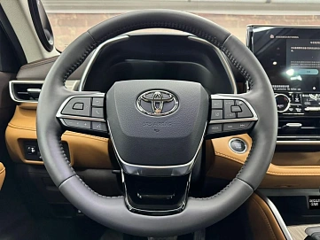 Toyota Highlander, 2025г, полный привод, автомат