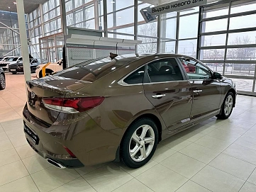 Hyundai Sonata, 2018г, передний привод, автомат