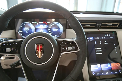 Hongqi H5, 2024г, передний привод, автомат