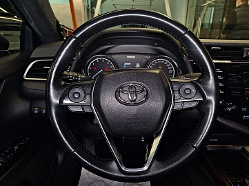 Toyota Camry, 2020г, передний привод, автомат